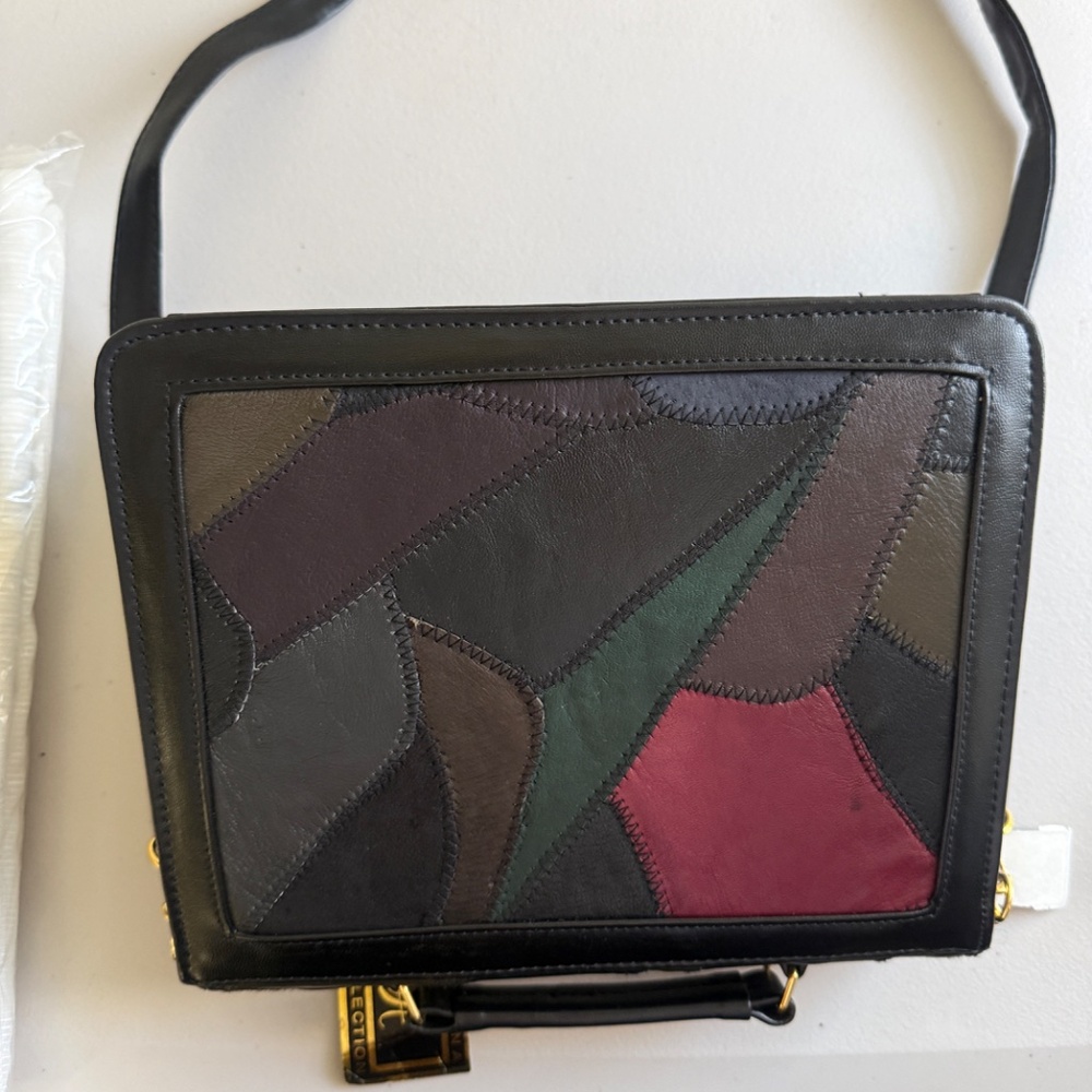 Angelina Collection Classic Black Quilted Chain Shoulder Bag - Picture 2 of 8